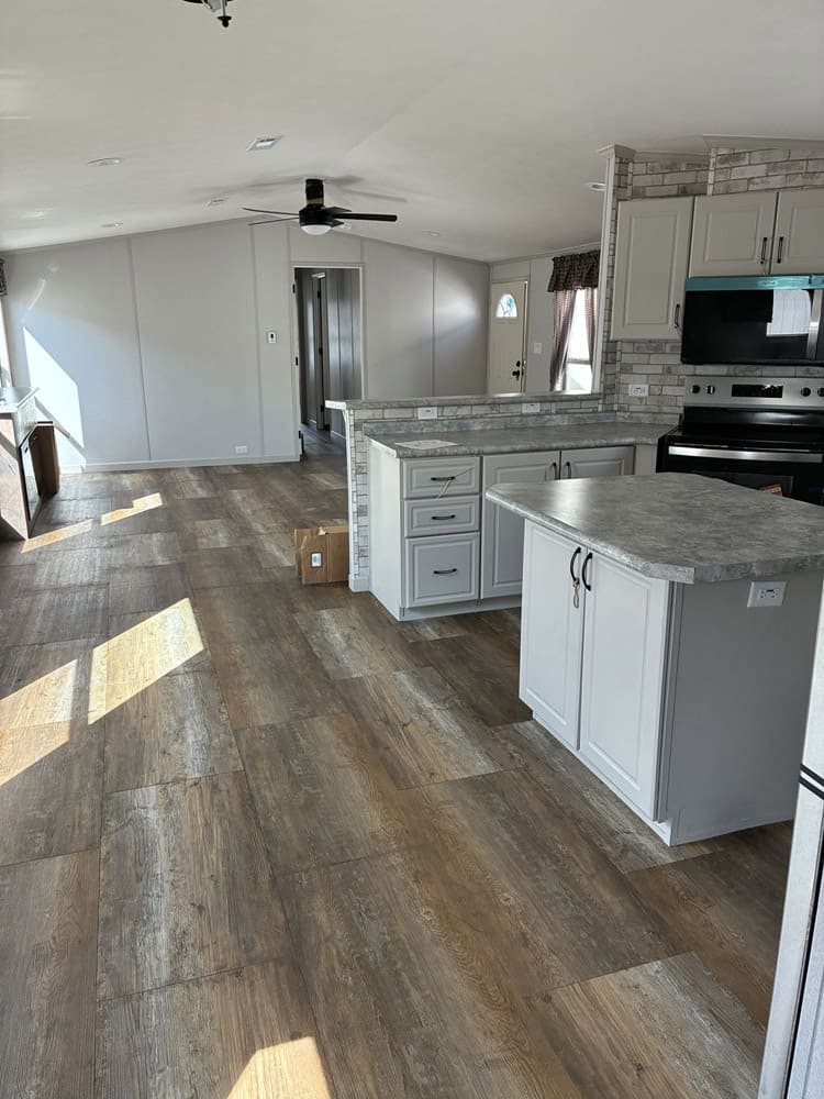 Bell Mobile Homes #15377 available near Levelland and Lubbock Texas