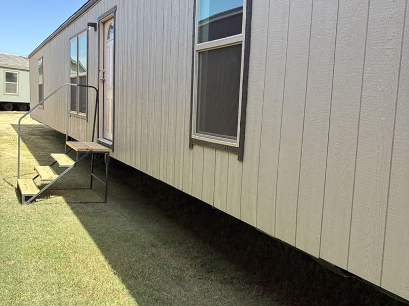 Heritage 16x76 3 Bedroom #21674 for sale at Bell Mobile Homes in Levelland TX