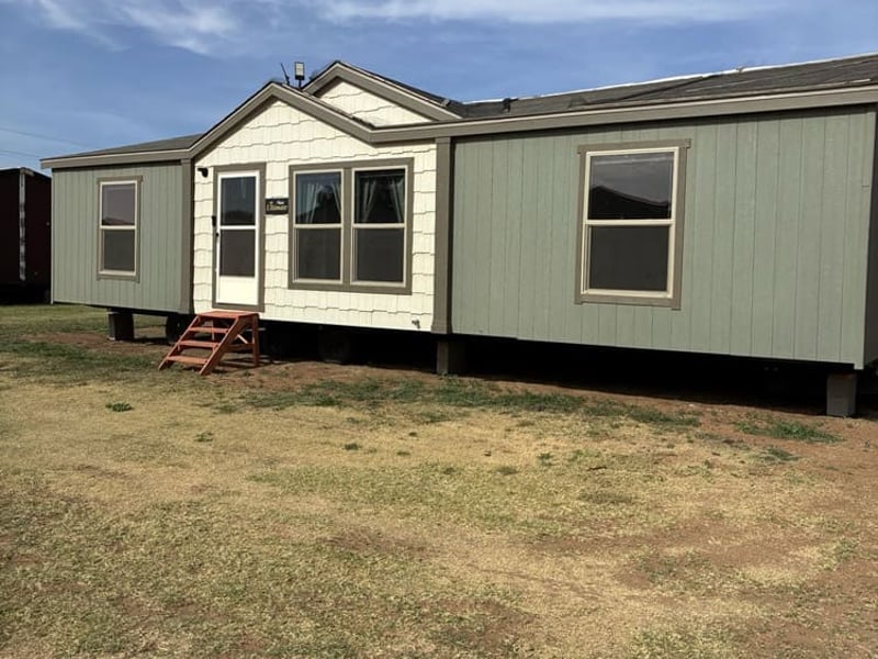 Heritage 32x48 3 Bedroom #215402 for sale at Bell Mobile Homes in Levelland TX
