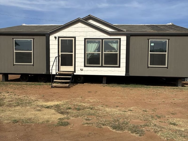 Heritage 32x44 3 Bedroom #121284 for sale at Bell Mobile Homes in Levelland TX