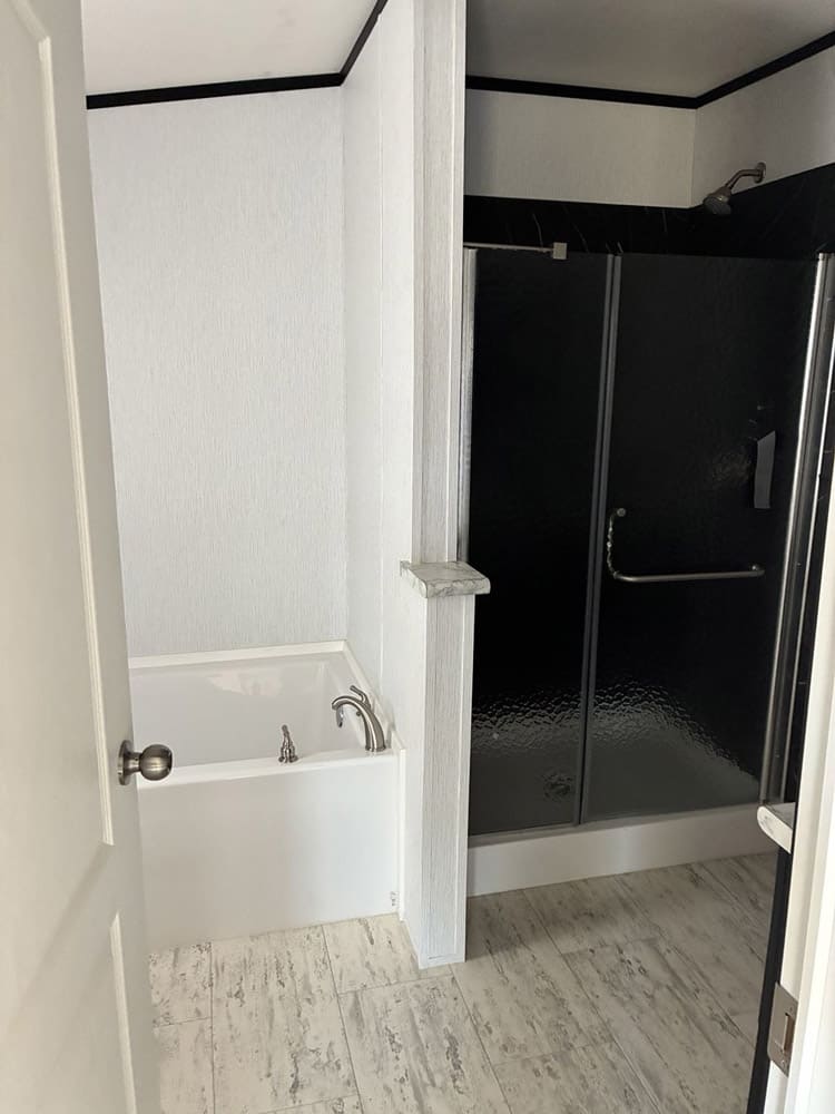 Bell Mobile Homes #120827 available near Lubbock and throughout West Texas