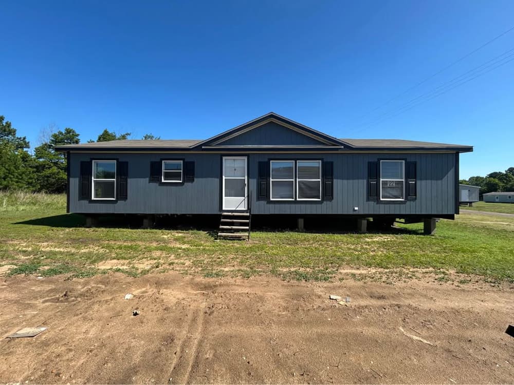 Used Clayton 28x50 - 3 Bedroom #22