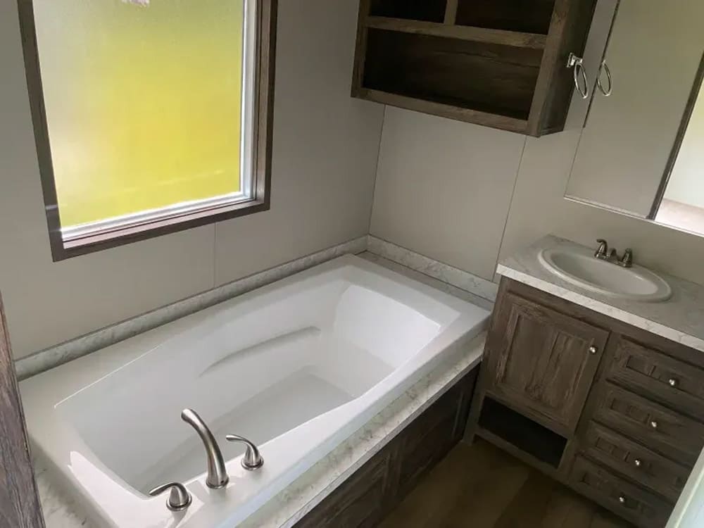 Pre-Owned Clayton 3 Bedroom