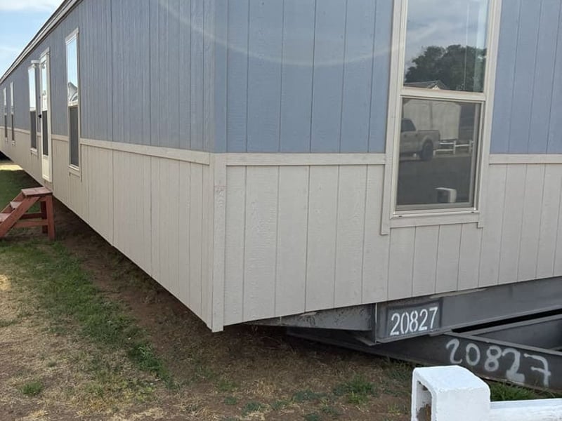 Heritage 16x80 3 Bedroom #120827 for sale at Bell Mobile Homes in Levelland TX