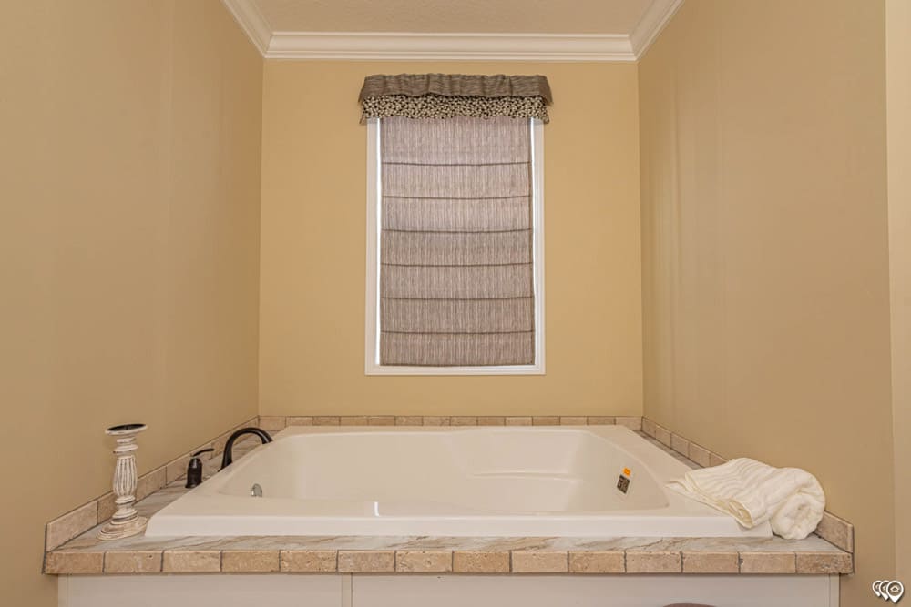Large soaking tub in The Woodland by Franklin Homes