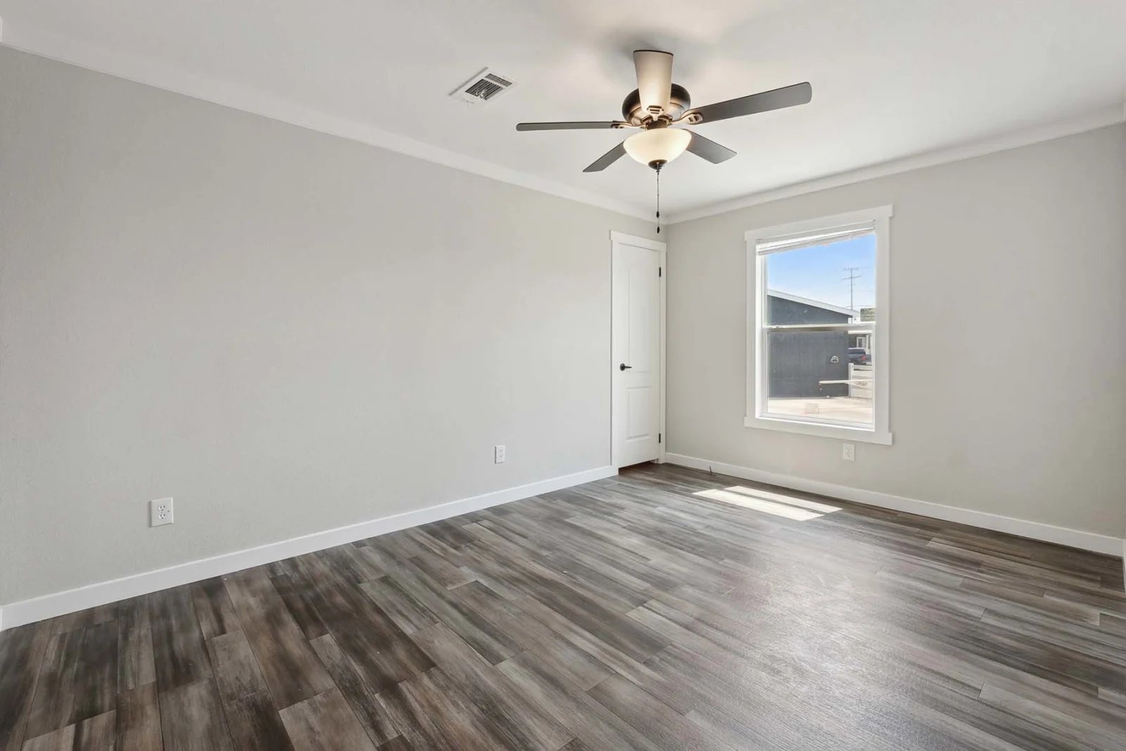 Third bedroom in the Winter Series 32x56H mobile home