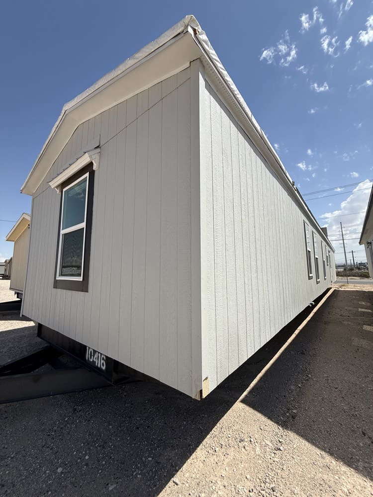 Foto de New 16x76 - 3 Bedroom Singlewide - #10416, casa de una sección de Jessup Housing en El Paso, TX