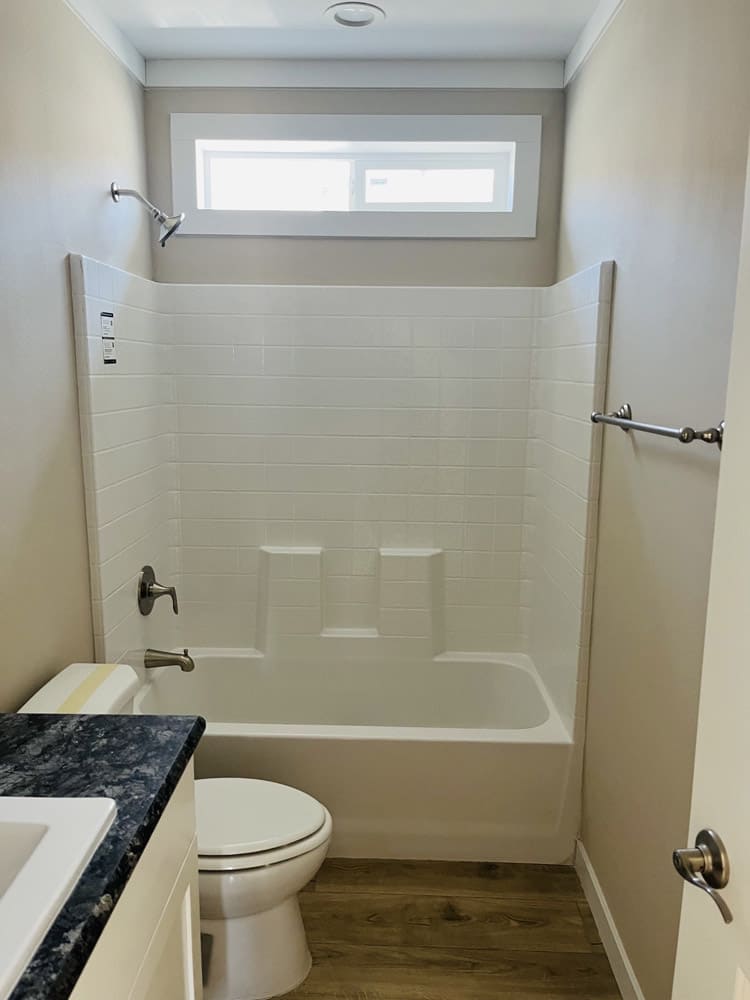 Foto 11 de New 28x60 - 3 Bedroom Doublewide - #11460 de Karsten Homes