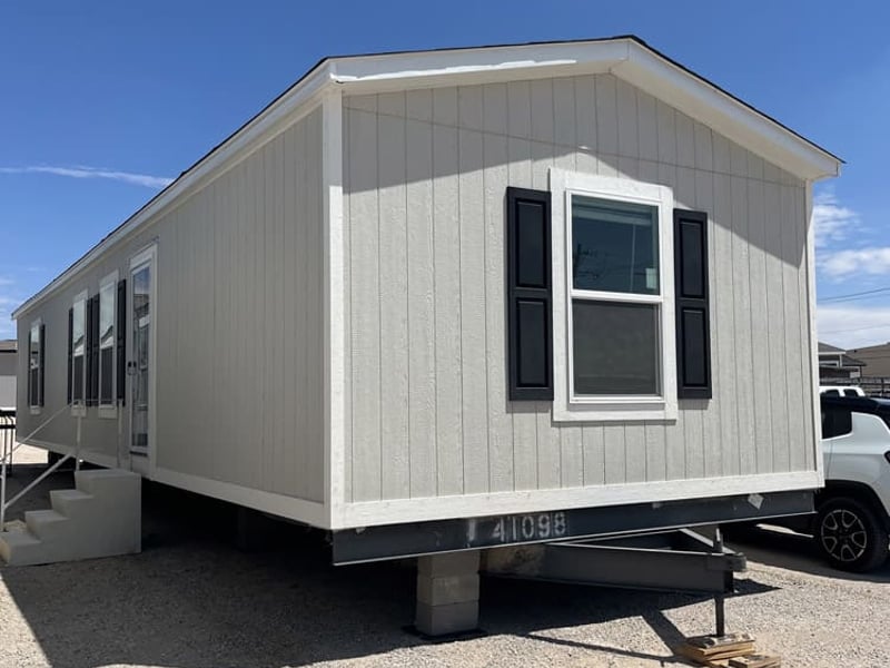 Foto de New 16x56 - 2 Bedroom Singlewide - #41098, casa de Clayton MiYo en El Paso, TX