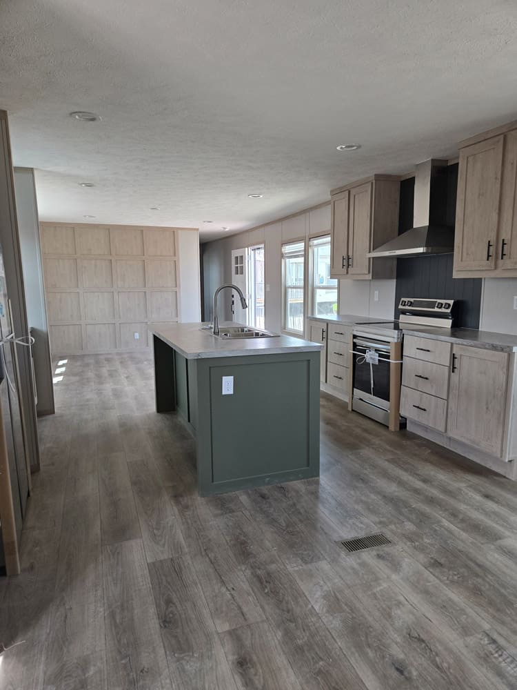 Foto de New 16x76 - 3 Bedroom Singlewide - #33152, casa de una sección de Clayton Epic en El Paso, TX