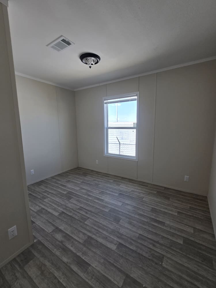 Foto 8 de New 28x60 - 3 Bedroom Doublewide - #39823 de Cavco Homes