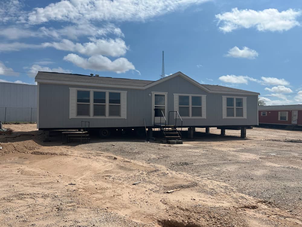 Foto 2 de Used 32x56 - 3 Bedroom Doublewide - #13988 de Legacy Housing