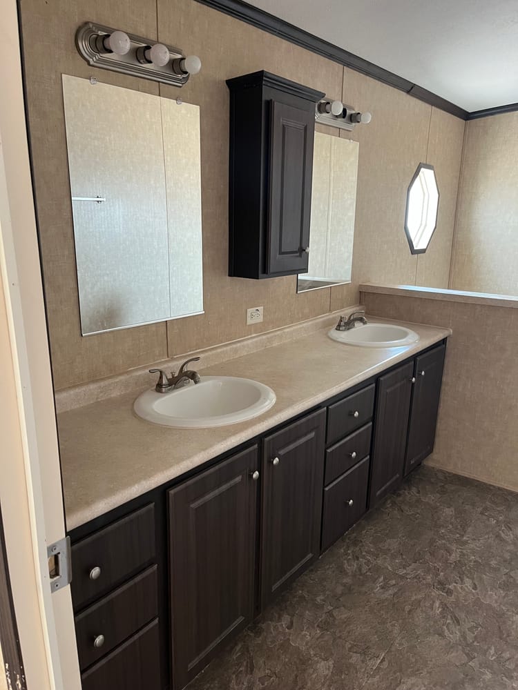 Foto 11 de Used 32x56 - 3 Bedroom Doublewide - #13988 de Legacy Housing