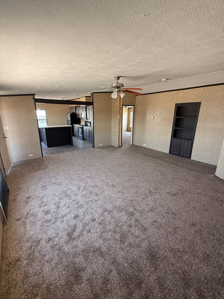 Foto 3 de Used 32x56 - 3 Bedroom Doublewide - #13988 de Legacy Housing