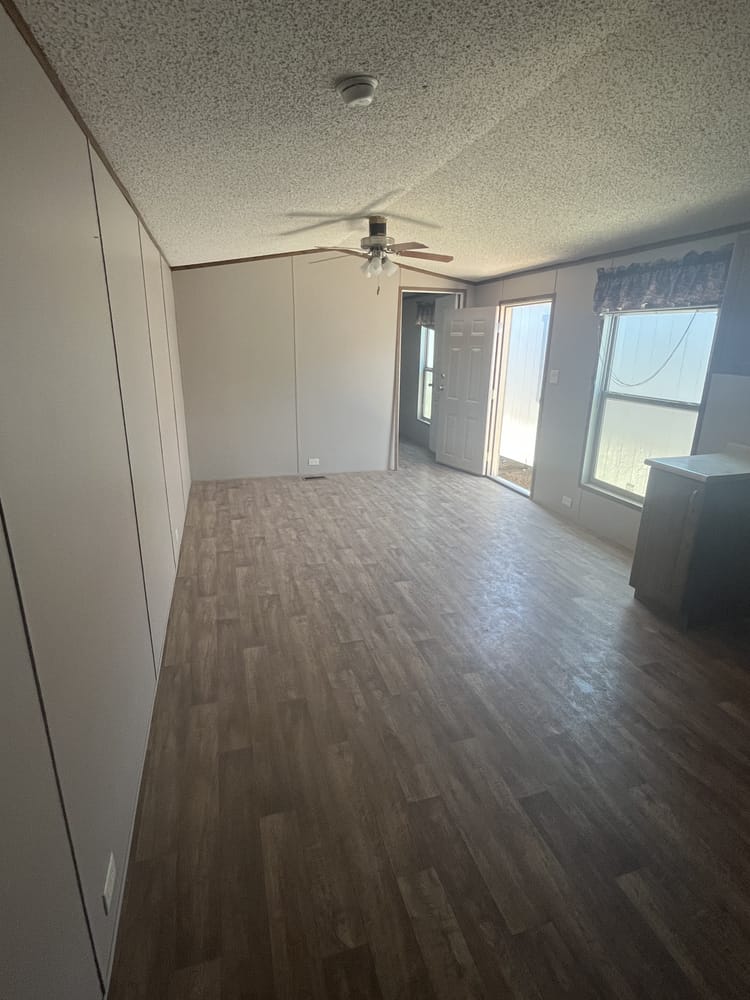 Foto 2 de Used 12x72 - 3 Bedroom Singlewide - #4207 de Legacy Housing
