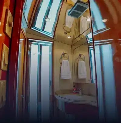 Heads (bathrooms) aboard the Four Aces