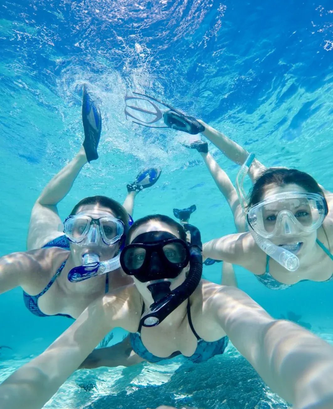 KeyZ Charters private snorkel boat at Robbie's