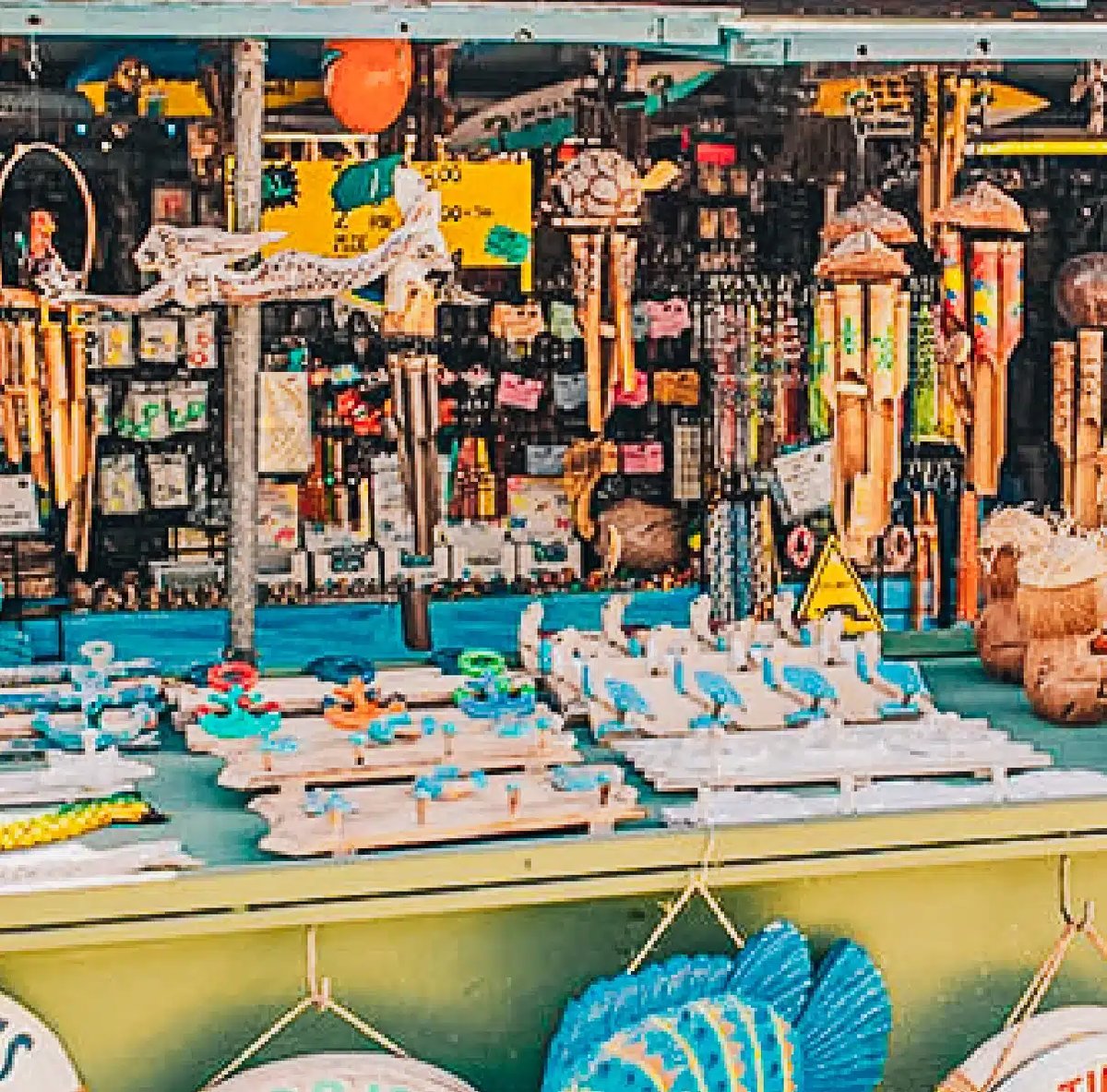 Robbie's Tropical Open Air Market