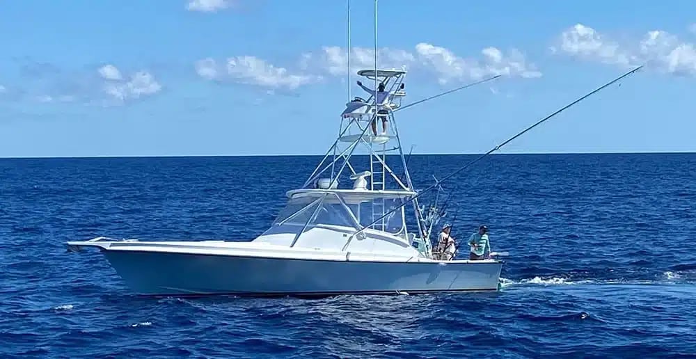 DirtyBoat 2.0 running offshore on a split charter