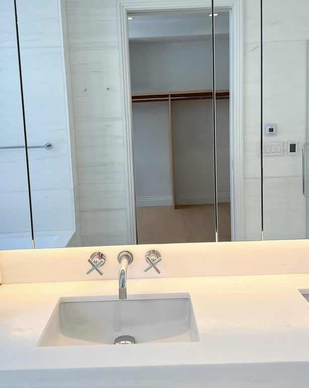 VANITIES // 0015
