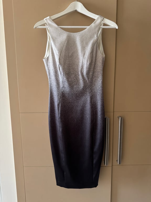 Karen Millen — Karen Millen corporate chic cocktail dress (Size UK 8, Like new)
