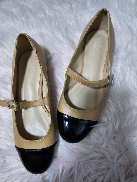 Shein — SHEIN MOTF Two-Tone Cap-Toe Mary Jane Flats – Beige/Black | (Size EU 36, Good)