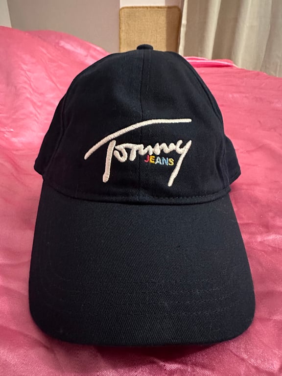 Tommy Jeans — Tommy Jeans Dark Blue Cap (Size One Size, Like new)
