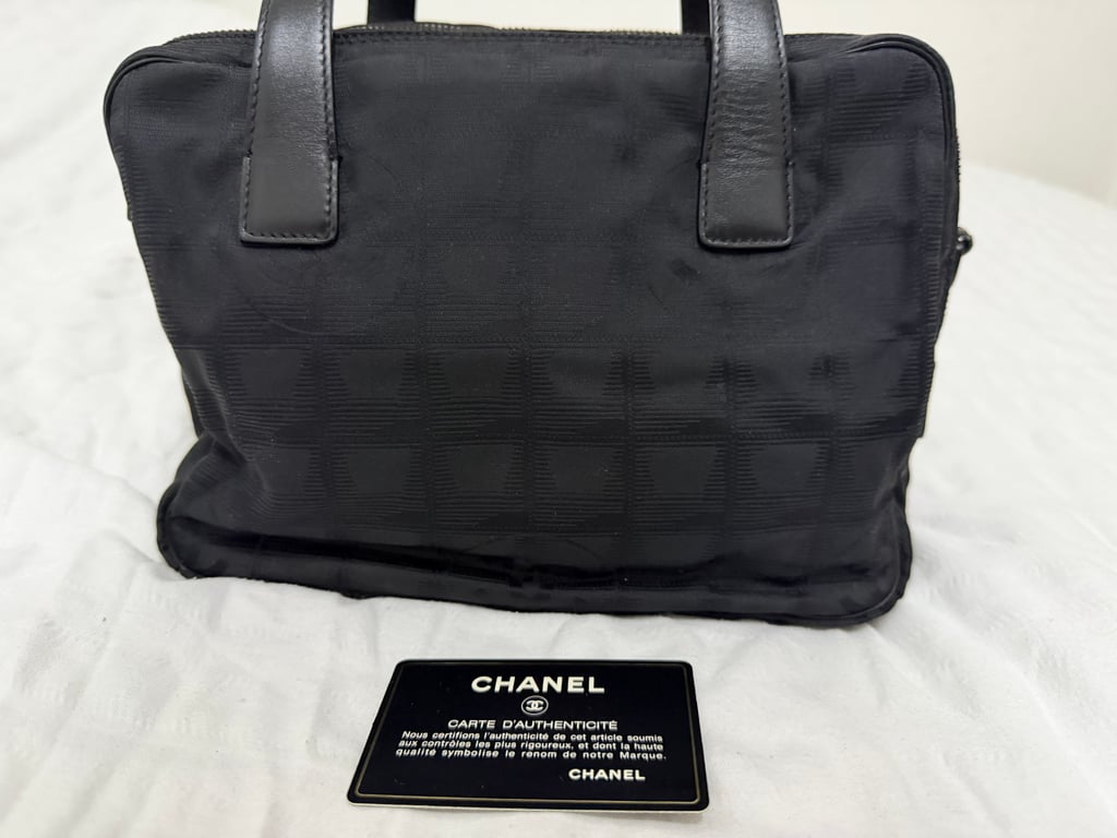 Chanel — Chanel Black Quilted Fabric Tote Bag (Good)