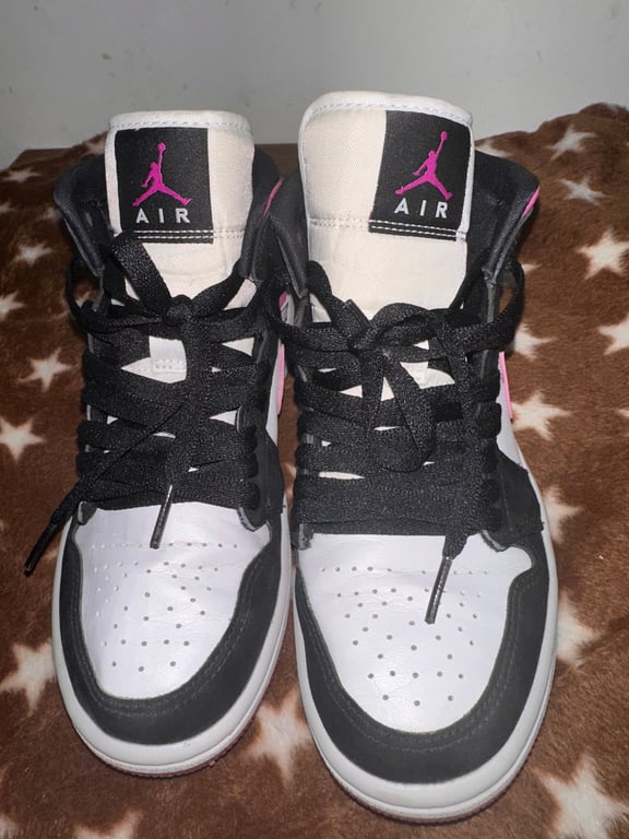 Jordan — Air Jordan 1 Mid “Magenta” Sneakers (Size EU 36.5, Good)