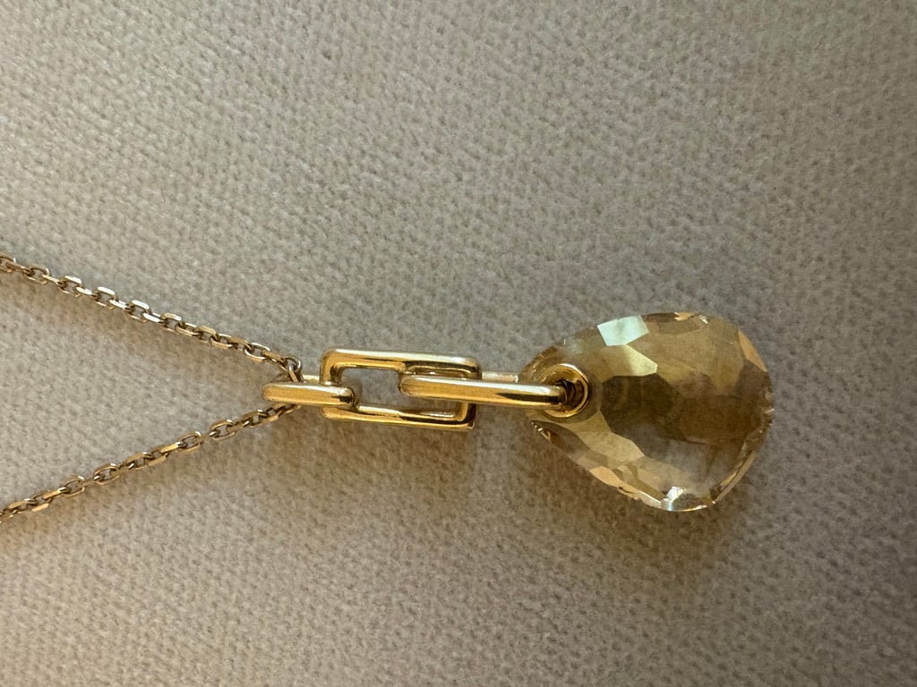 Swarovski — Swarovski Gold Plated Pendant Necklace (Like new)