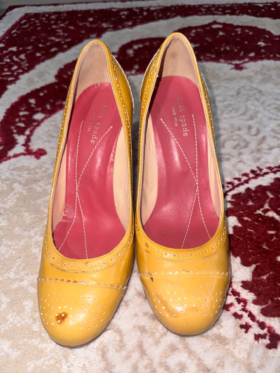 Kate Spade — Kate Spade Yellow Patent Leather Brogue Heels (Size EU 37.5, Fair)
