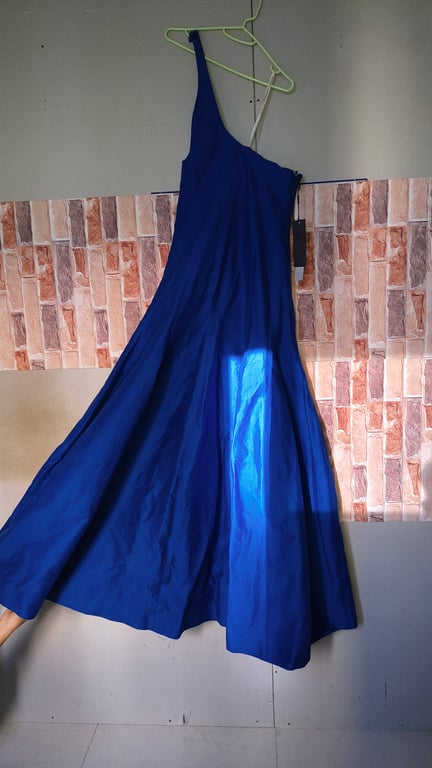 Halston — Halston night dress color blue (Size M, New with tags)