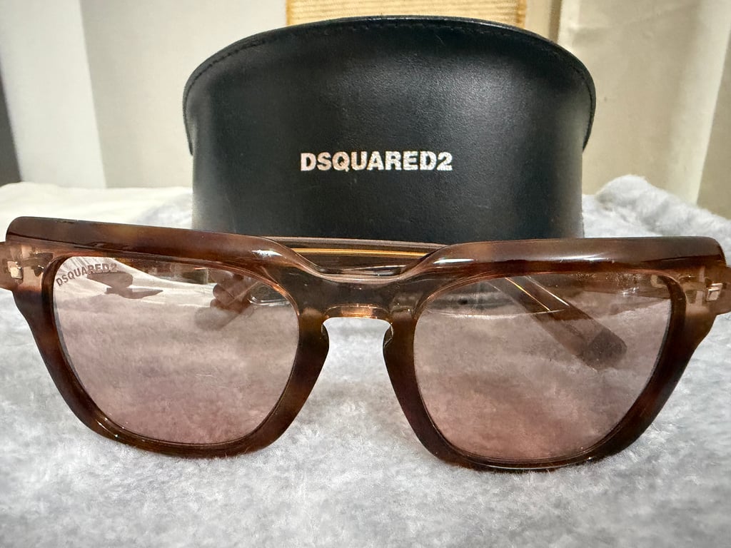 Dsquared2 — Dsquared2 Sunglasses (Like new)