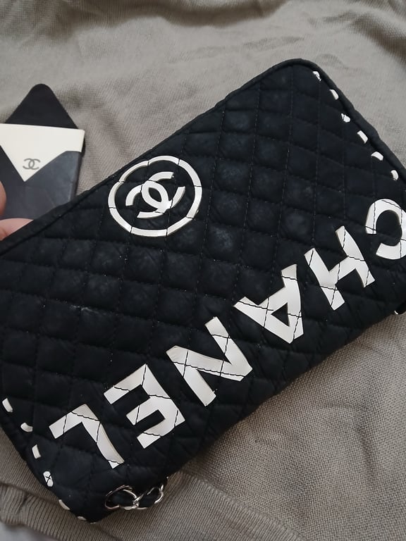 Chanel — Chanel Quilted Logo Pouch (Size One Size, Fair)