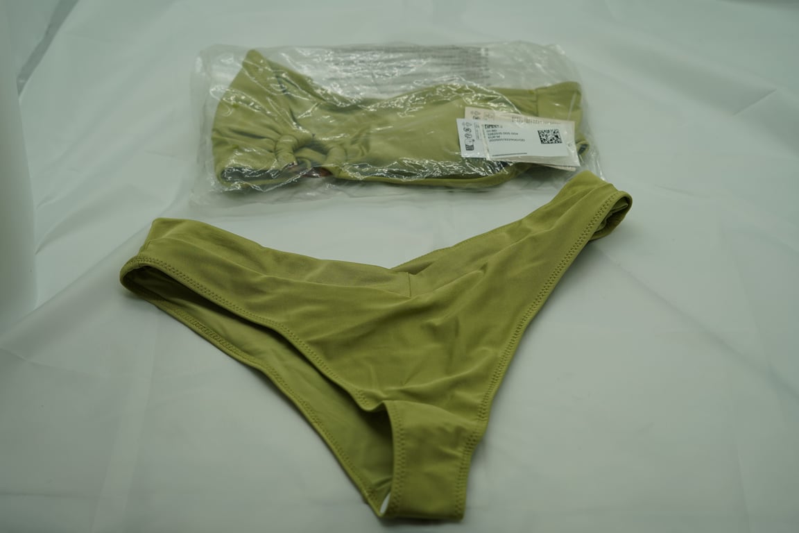 H&M — H&M  Cheeky Bikini (New with tags)
