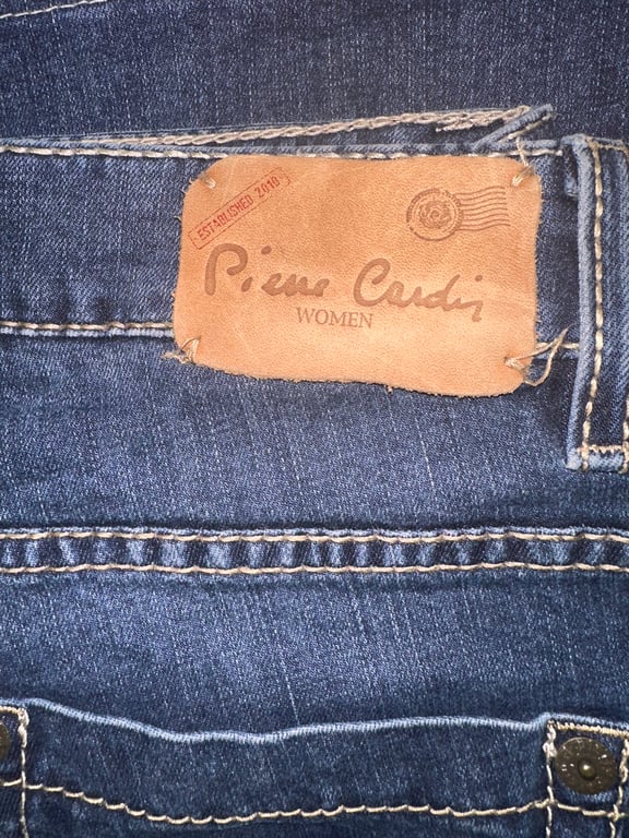 Pierre Cardin — Pierre Cardin Women Blue Denim Jeans (Size 29, Good)
