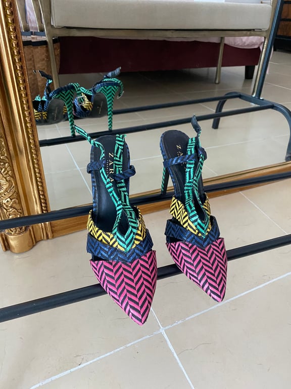 Zara — Zara Multi-Color Chevron Slingback Heels (Size 41, Like new)
