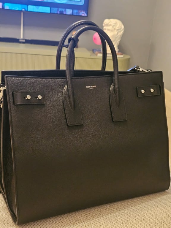 Saint Laurent — Saint Laurent Sac De Jour - Large (Size Large, New with tags)