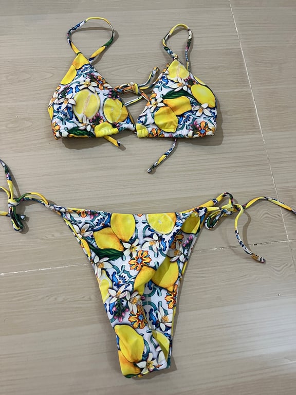 Shein — Shein Yellow Lemon Print Tie-Side Bikini (Size M, New with tags)