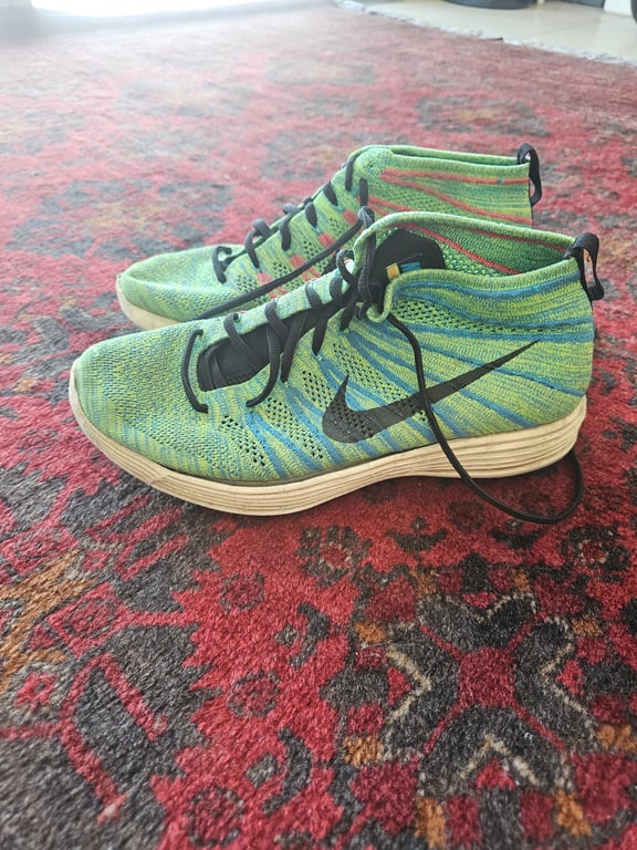 Nike — Nike flyknit (المقاس EU 42, جيد)