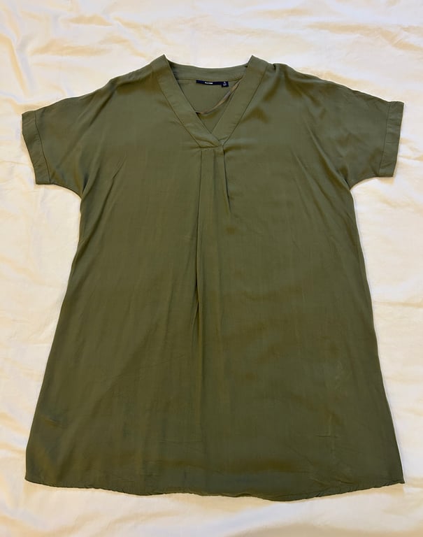 Kiabi — Kiabi- Flattering A-line Olive Color Shirt (Size EUR 36, US 4, Good)