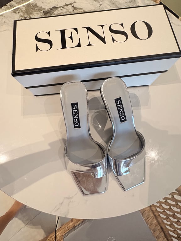 Senso — Never worn silver heels medium height (Size EU 36, New with tags)