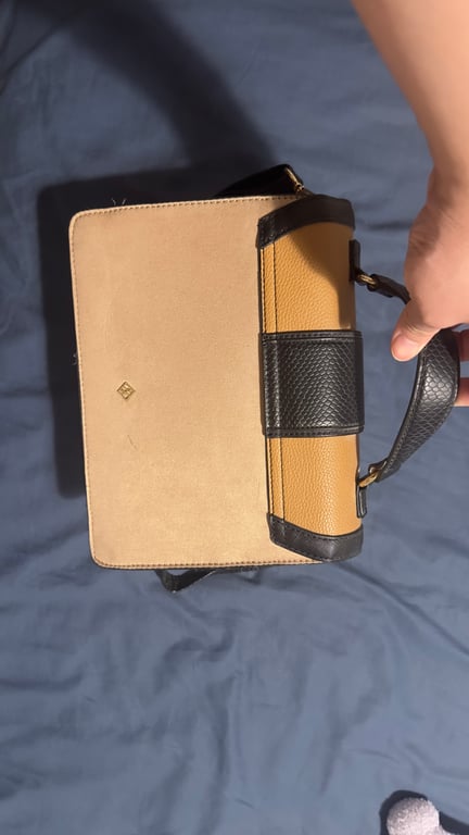 & Other Stories — Call it spring Tan and Black Handbag (Good)