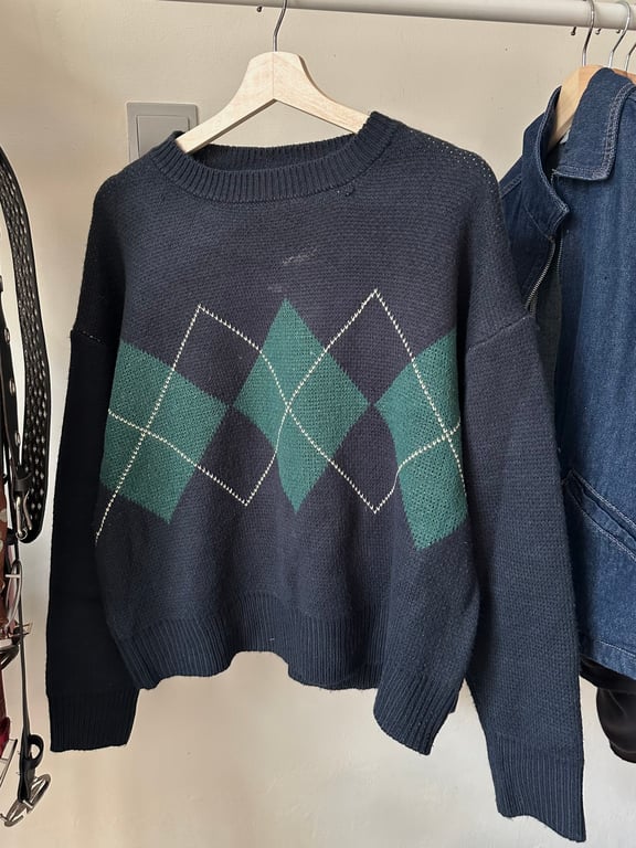 Amazon — Amazon Argyle Knit Sweater - Size M (Size M, Fair)