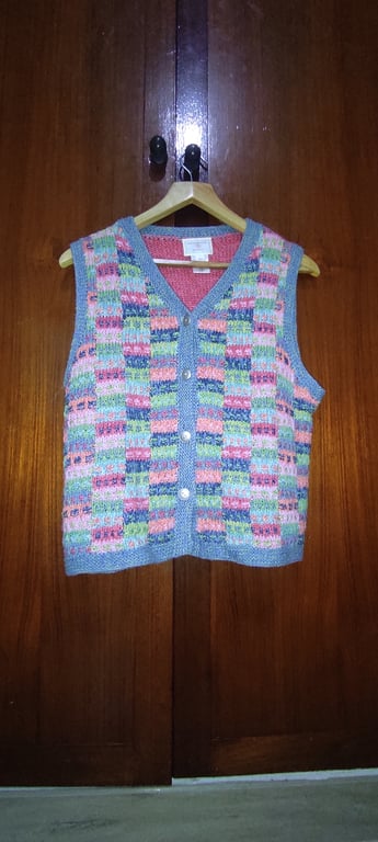 Other — Vintage Knitted Wool Pastel Button-Up Vest (Size M, Like new)