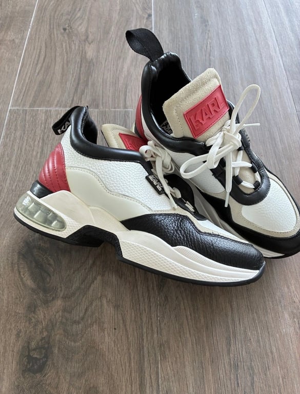 Karl Lagerfeld — Karl Lagerfeld Chunky Sneakers (Size 38, Like new)