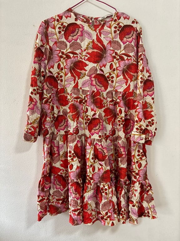 Zara — Zara Floral Print Pink Red Tiered Midi Dress, Size M (Size M, Good)