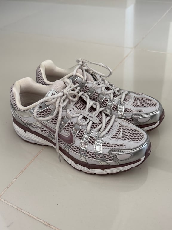 Nike — Nike Air Zoom Running Shoes (Size EU 39, Like new)