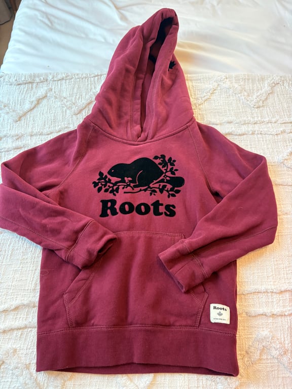 Roots — Roots Maroon Beaver Logo Hoodie Size Small (Size Sm, Good)