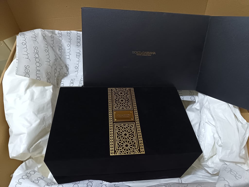 Dolce & Gabbana — Velvet Zafferano Limited Edition (New with tags)